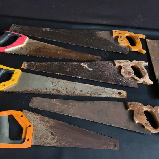 MIX OF HAND SAWS