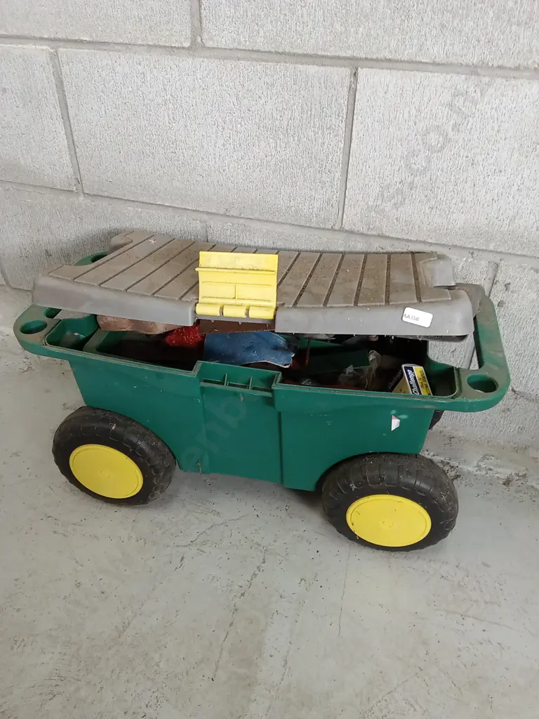 GARDEN TOOL STORAGE CART AND CONTENTS Image 1++