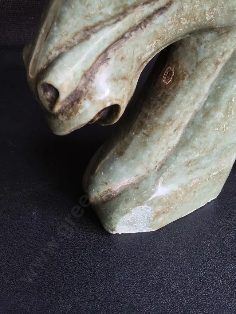VINTAGE CHINESE HAN-STYLE CARVED HARDSTONE HORSE HEAD SCULPTURE, H 23 CM, CHIPPED Image 1++