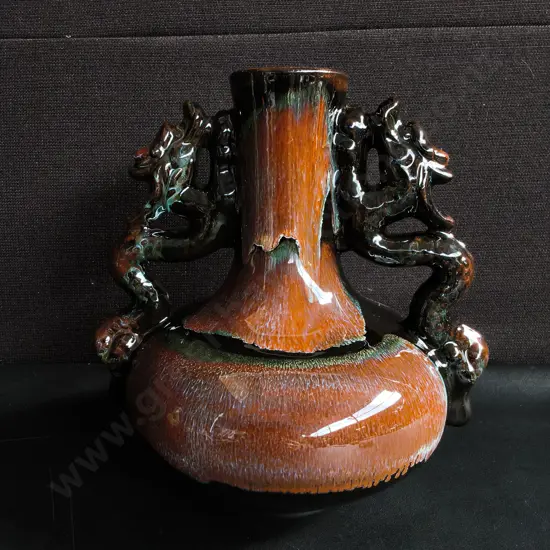 VINTAGE MID CENTURY CHINESE JIZHOU STYLE POTTERY VASE, DOUBLE CHI-DRAGON HANDLES, H 26 CM