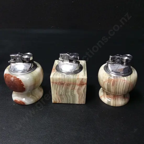 3 VINTAGE MID-CENTURY MODERN ONYX TABLE LIGHTERS TALLEST H8CM