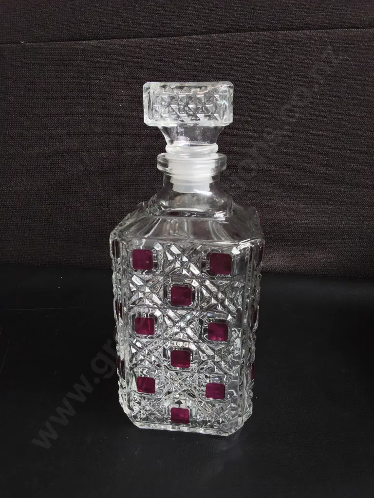 VINTAGE FRENCH LUMINARC "DAMIER" CRYSTAL DECANTER, H 24 CM Image 1++