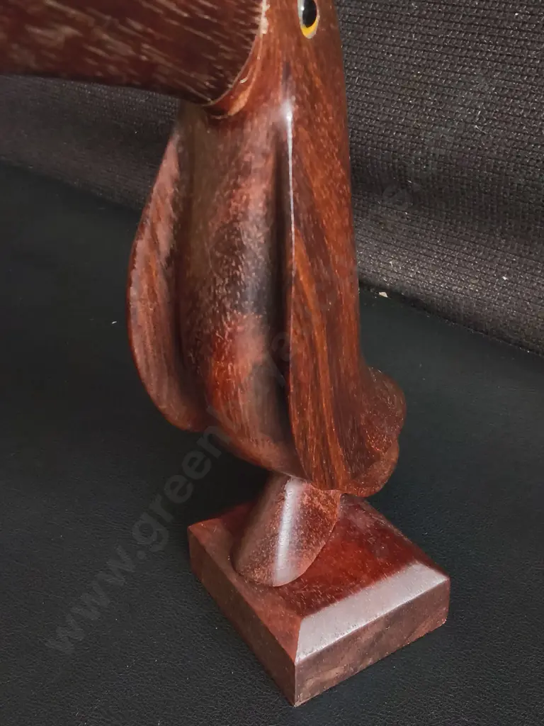 MID CENTURY CARVED MAHOGANY TOUCAN SCULPTURE, H 21 CM Image 1++