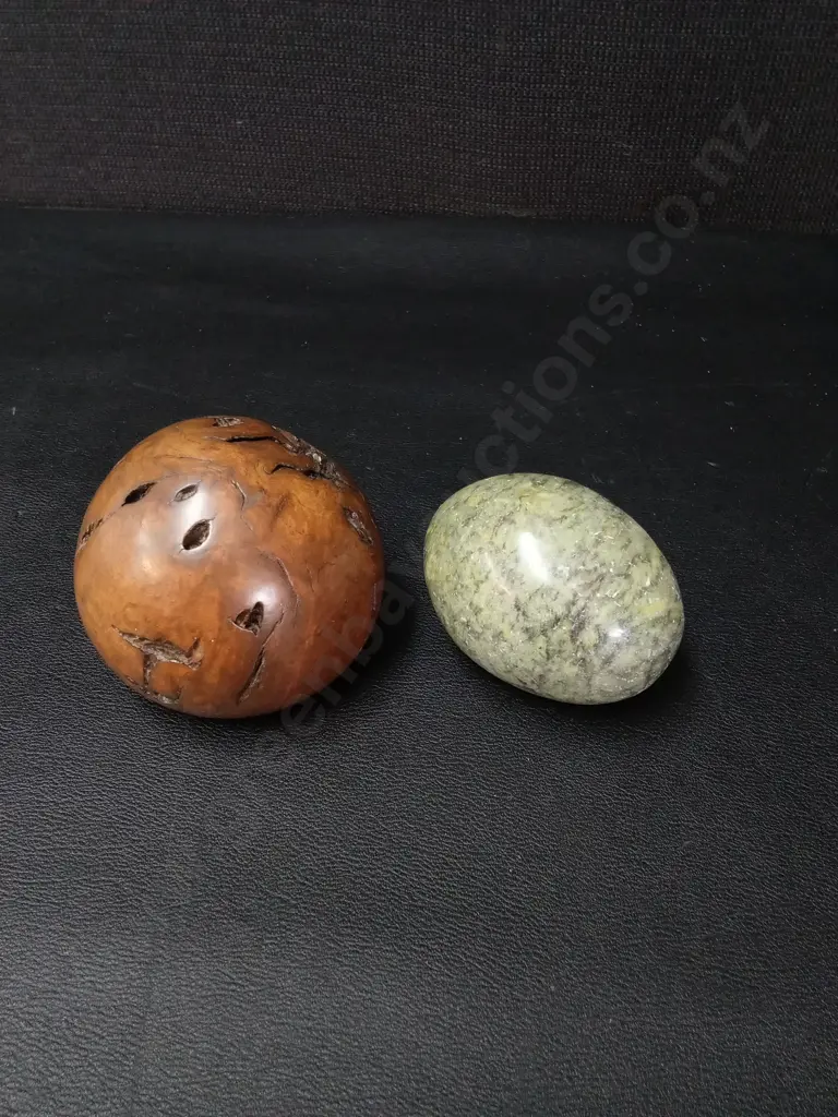 STONE EGG AND RED GUM SPHERE PAPERWEIGHT Image 1++