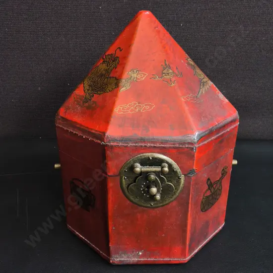 VINTAGE CHINESE LEATHER AND WOOD DECORATIVE BOX, H 23 CM