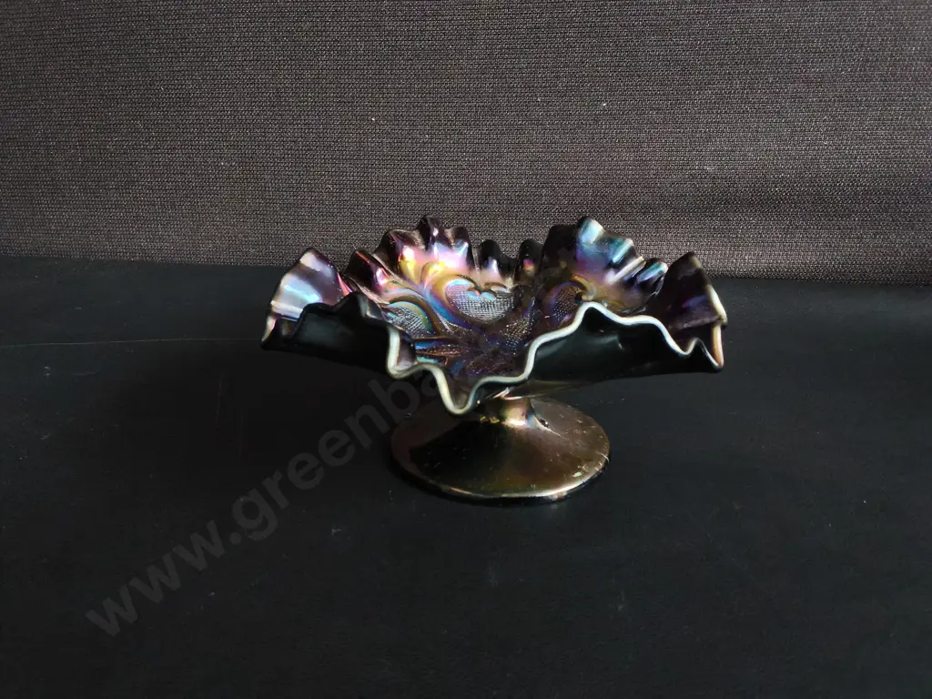 IMPERIAL GLASS SCROLL EMBOSSED AMETHYST CARNIVAL GLASS COMPOTE, H 7 CM Image 1++