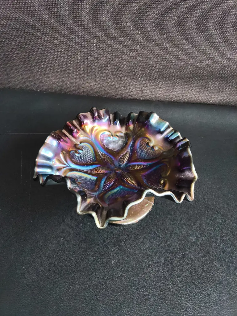 IMPERIAL GLASS SCROLL EMBOSSED AMETHYST CARNIVAL GLASS COMPOTE, H 7 CM Image 1++