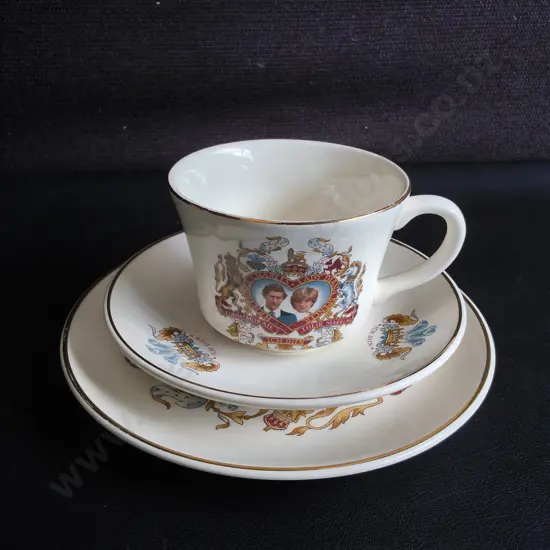 VINTAGE CROWN LYNN COMMEMORATIVE TRIO TEACUP AND SAUCER SET