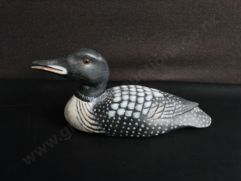 HAND CARVED WOODEN LOON DECOY, W 30 CM Image 1++