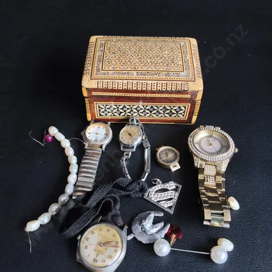WOODEN TRINKET BOX AND MIX OF JEWELRY