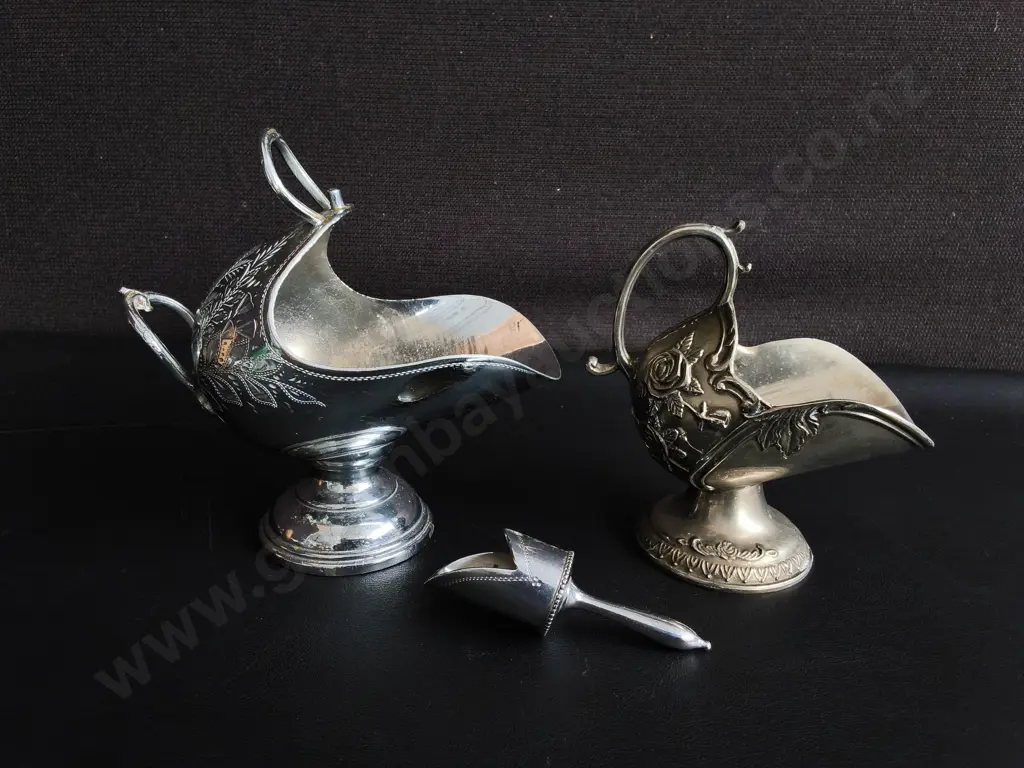 PAIR OF VINTAGE SILVERPLATE SUGAR SCUTTLES WITH SCOOP, TALLEST H 16 CM Image 1++