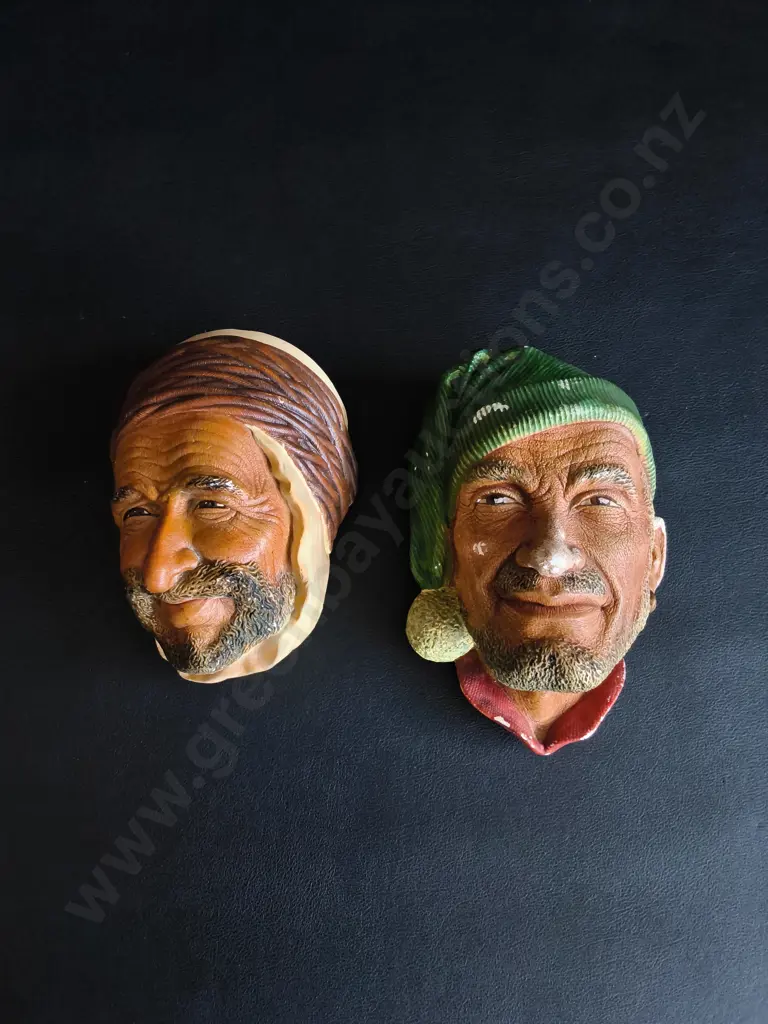 PAIR OF VINTAGE BOSSONS CHALKWARE HEADS, THE PERSIAN, AND CORSICAN, MADE IN ENGLAND, TALLEST H 16 CM Image 1++