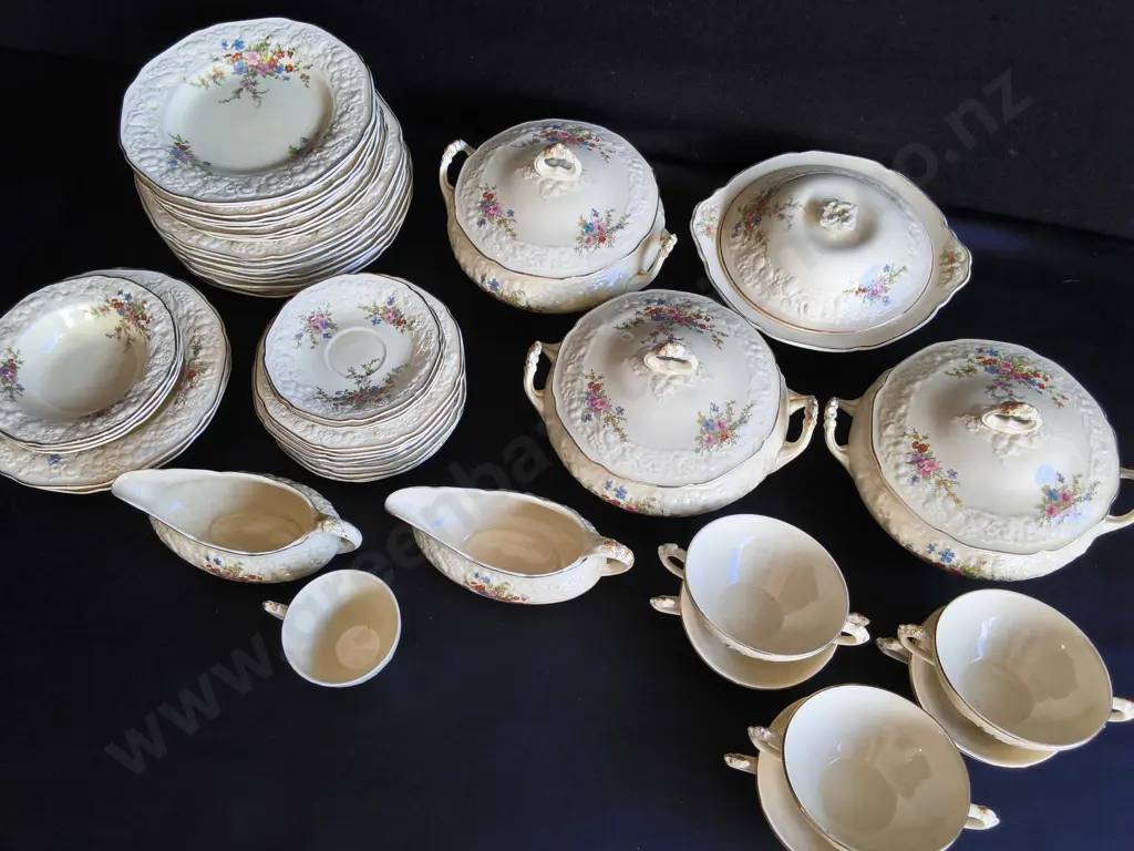 49 PIECE VINTAGE 1930S CROWN DUCAL "FLORENTINE" MARIE DINNERWARE SET, MADE IN ENGLAND Image 1++