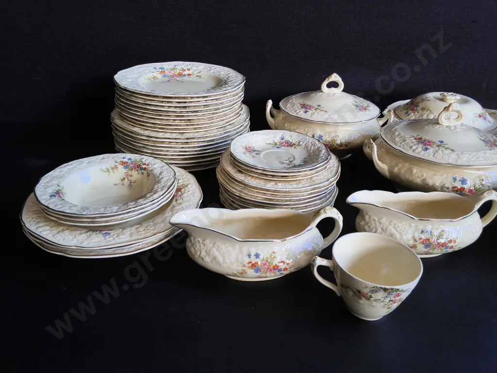 49 PIECE VINTAGE 1930S CROWN DUCAL "FLORENTINE" MARIE DINNERWARE SET, MADE IN ENGLAND Image 1++