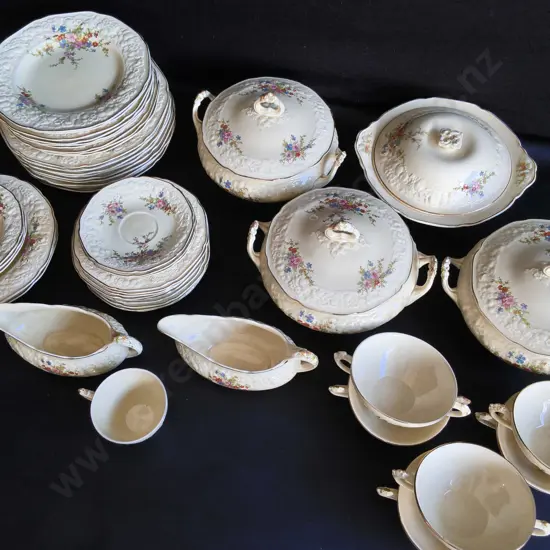49 PIECE VINTAGE 1930S CROWN DUCAL "FLORENTINE" MARIE DINNERWARE SET, MADE IN ENGLAND