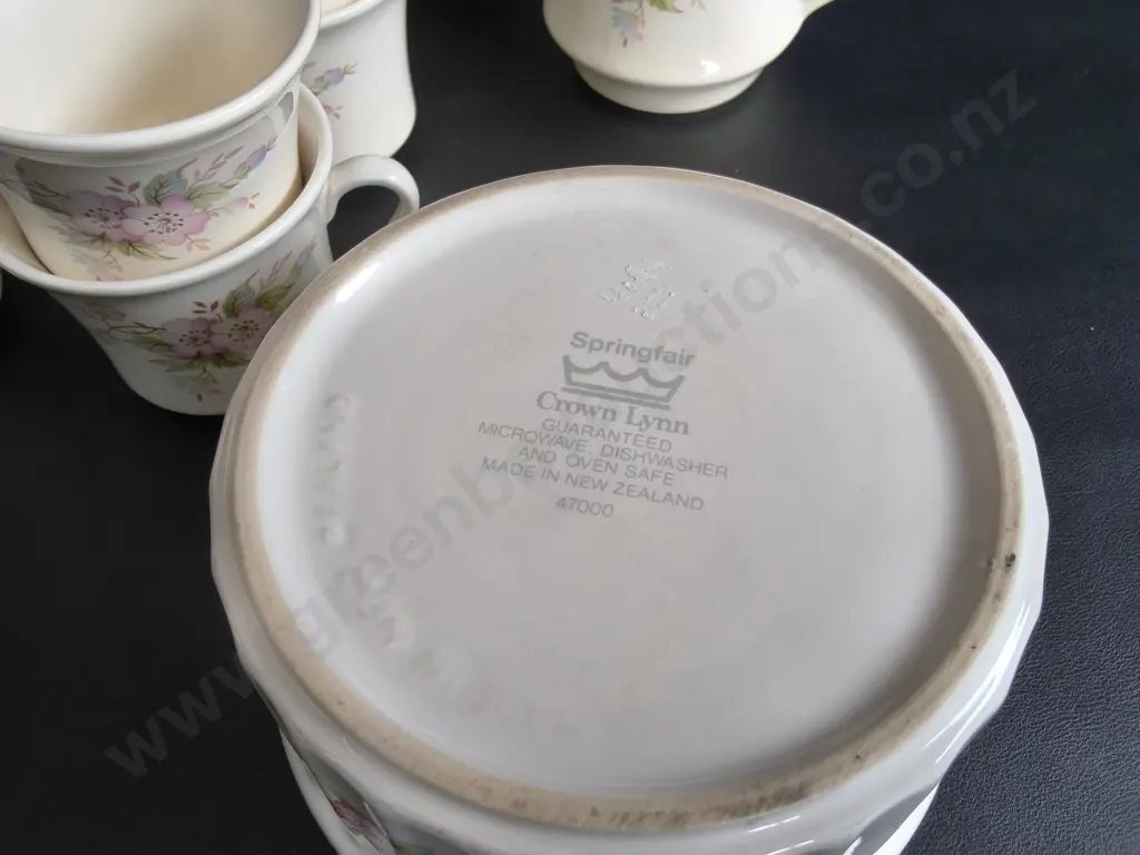 VINTAGE CROWN LYNN "SPRING FAIR" D470 CERAMIC TEA/ LUNCHEON SET, 23 PIECES Image 1++