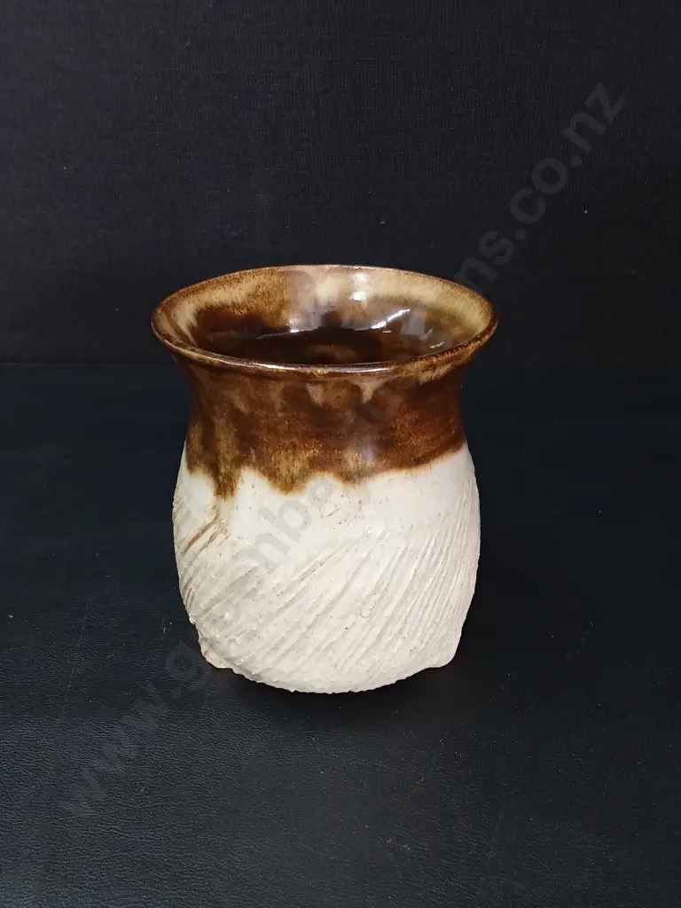 CERAMIC PITCHER H20CM AND VASE H12.5CM Image 1++