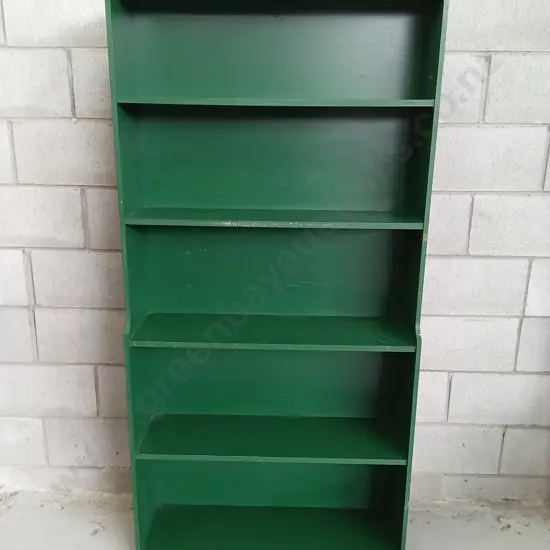 WOODEN 5 TIER BOOKSHELF, H 163CM X W 80CM X D 21CM