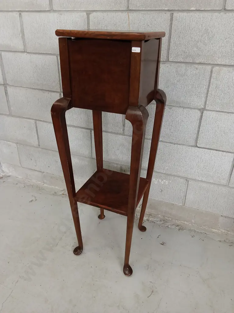 VINTAGE WOODEN PLANT STAND, H 104CM X W 35CM X D 35CM Image 1++