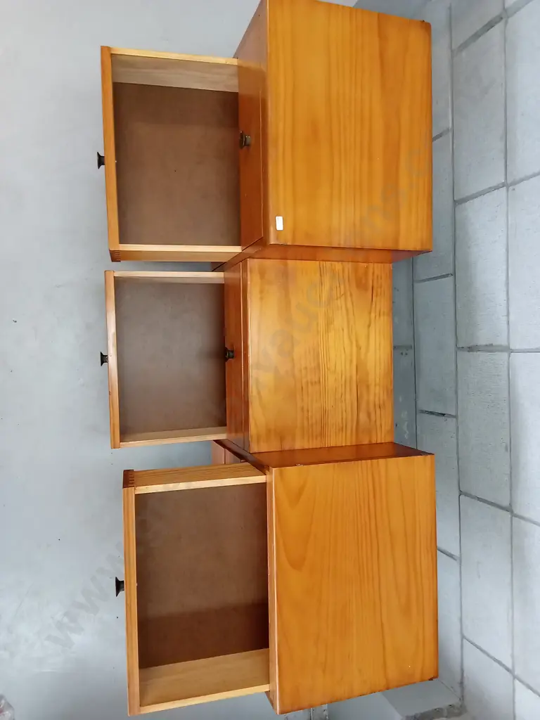 VINTAGE PINE DRESSER WITH COPPER HANDLES, H 84CM X W 133CM X D 35CM Image 1++