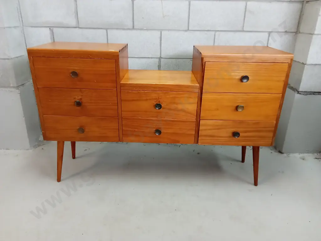 VINTAGE PINE DRESSER WITH COPPER HANDLES, H 84CM X W 133CM X D 35CM Image 1++