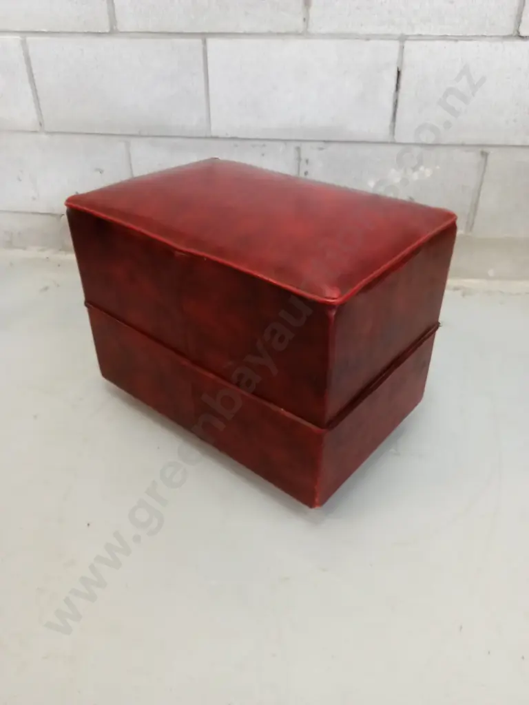 STOOL ON WHEELS, H 38CM X W 47CM X D 30CM Image 1++