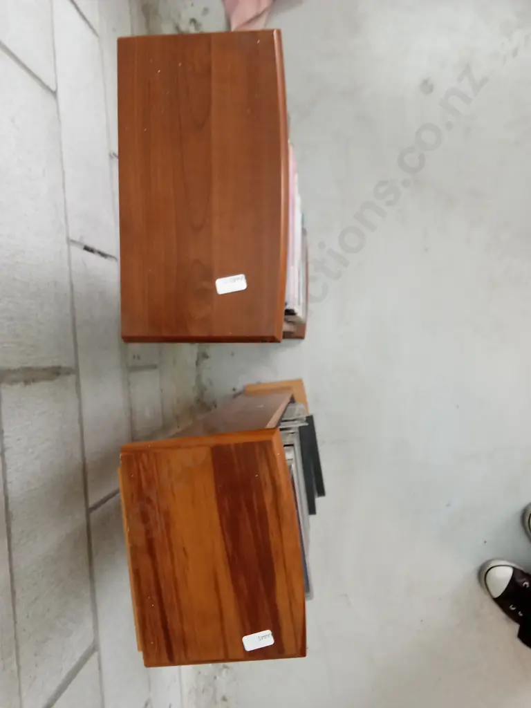PAIR OF CD AND DVD STANDS, 84CM TALL Image 1++