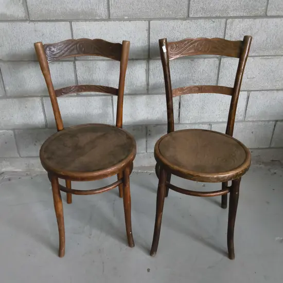 PAIR OF VINTAGE BENTWOOD CHAIRS WITH EMBOSSED BACKRESTS