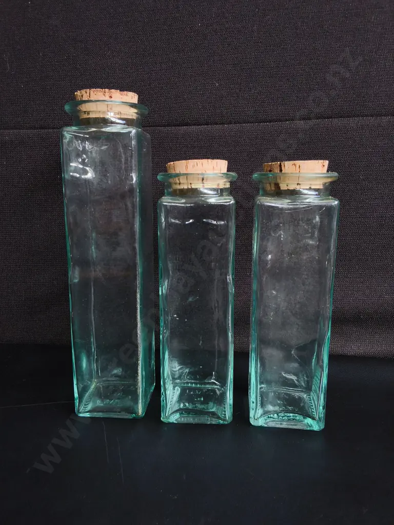 3 VINTAGE ITALIAN GREEN WAVY GLASS STORAGE JARS, TALLEST H 31 CM Image 1++