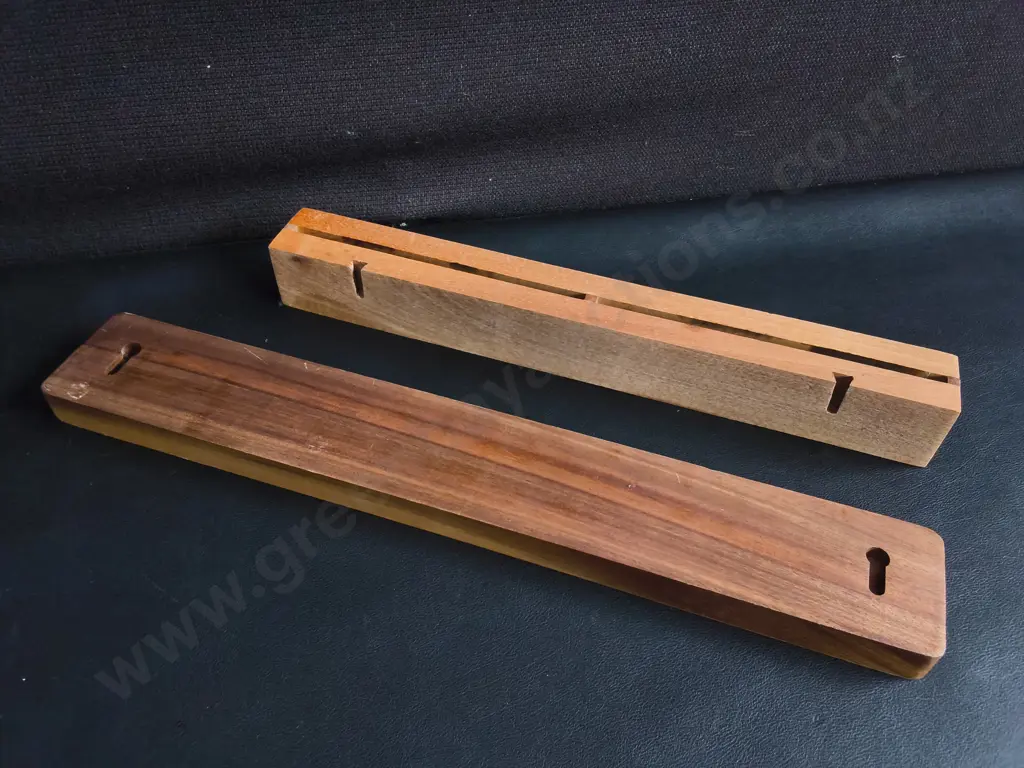 PAIR OF SOLID WOOD KNIFE HOLDERS, ONE MAGNETIC, WIDEST W 40 CM Image 1++
