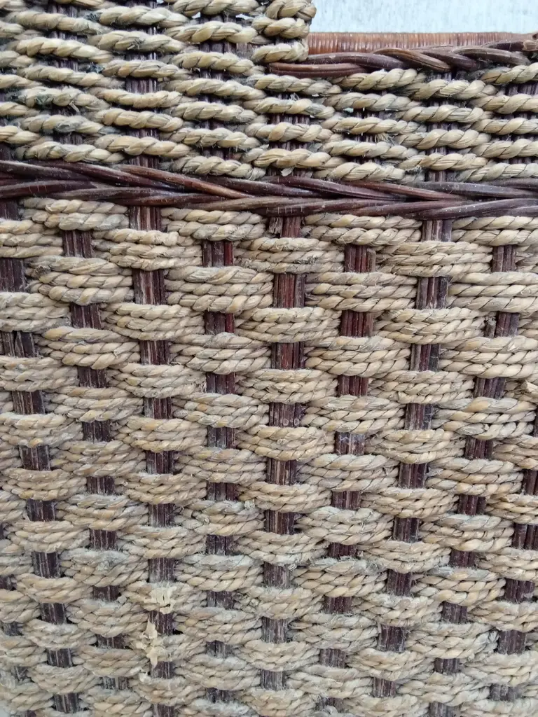 TWO-TONE WOVEN WICKER LAUNDRY HAMPER, H 58CM X W 33CM X D 33CM Image 1++