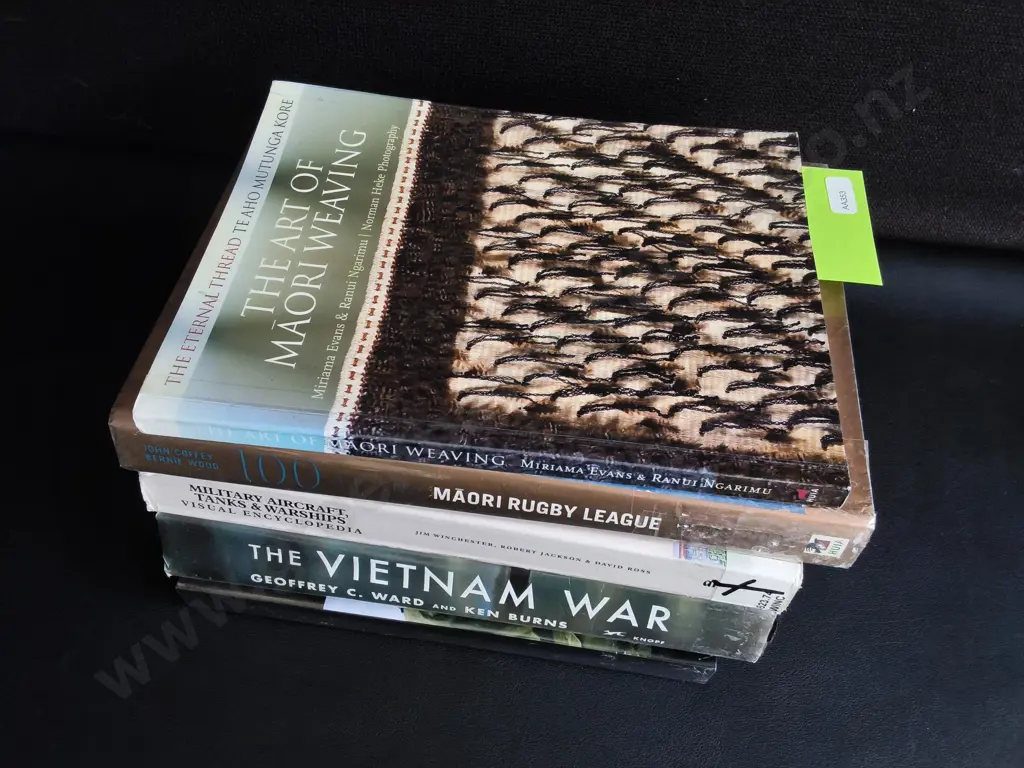 5 BOOKS ON MĀORI CULTURE, HISTORY AND THE MILITARY Image 1++