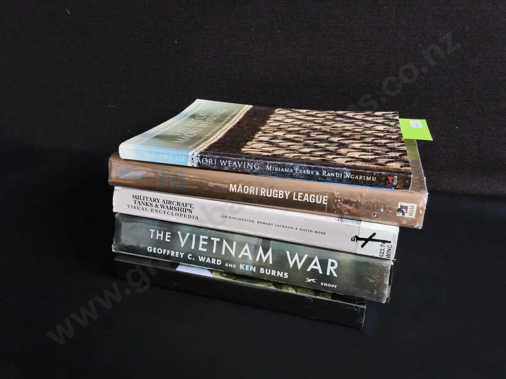 5 BOOKS ON MĀORI CULTURE, HISTORY AND THE MILITARY Image 1++