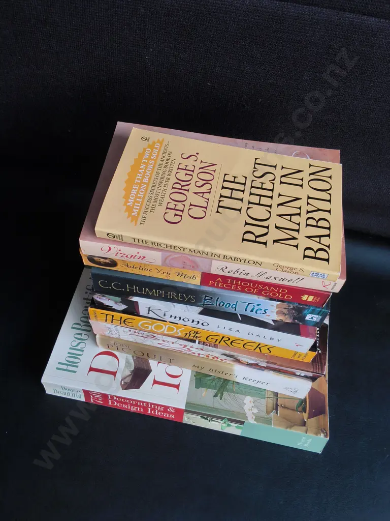 MIX OF 9 BOOKS Image 1++