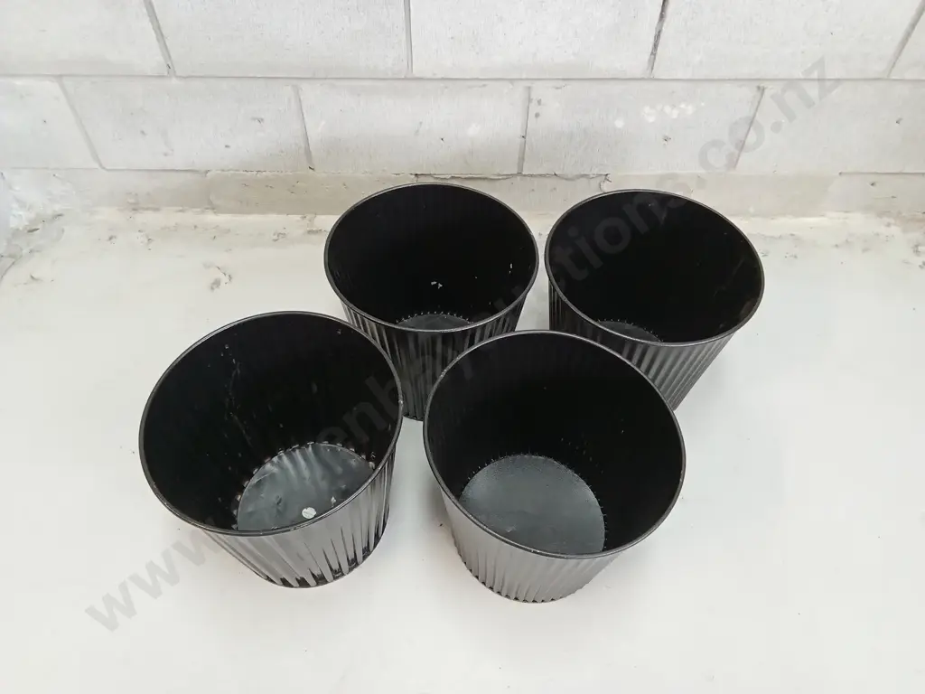 FOUR OFFICE BINS Image 1++