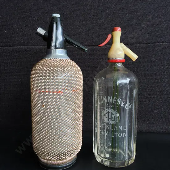 PAIR OF VINTAGE SODA SYPHON BOTTLES, TALLEST H 36 CM