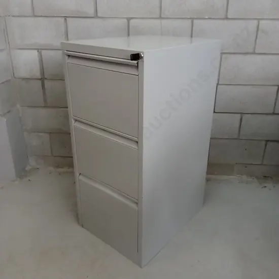 THREE DRAWER FILING CABINET WITH KEY, H 102CM X W 47CM X D 62CM