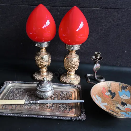 MIX OF VINTAGE ASIAN METALWORK AND DECOR, TALLEST H 33 CM