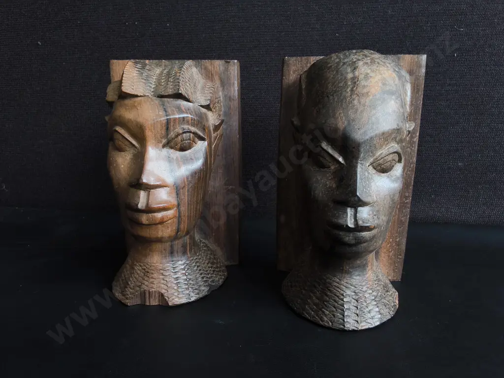 VINTAGE HAND CARVED AFRICAN HARDWOOD BUST BOOKENDS, H 18 CM Image 1++