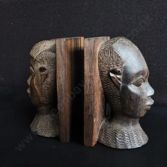 VINTAGE HAND CARVED AFRICAN HARDWOOD BUST BOOKENDS, H 18 CM