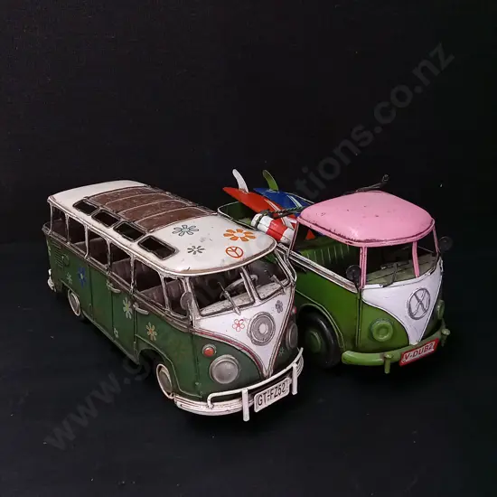 2 BOYLE METAL COLLECTABLE VEHICLES LARGEST L32CM