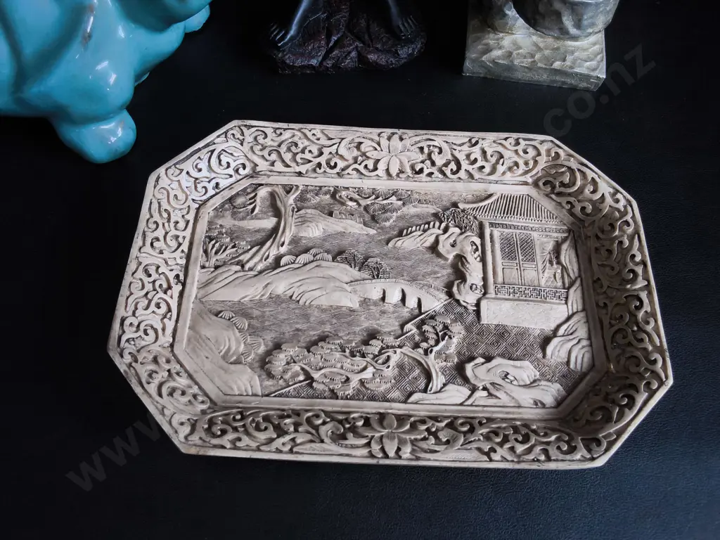 4 PIECES VINTAGE AND CULTURAL HOME DECOR, TALLEST H 27 CM Image 1++