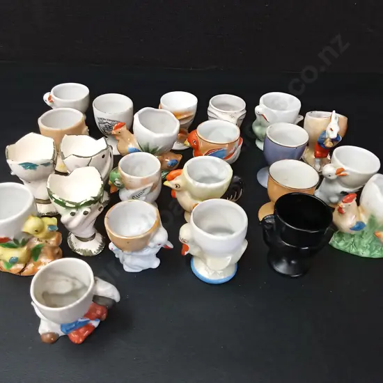 23 VINTAGE EGG CUPS TALLEST H8CM