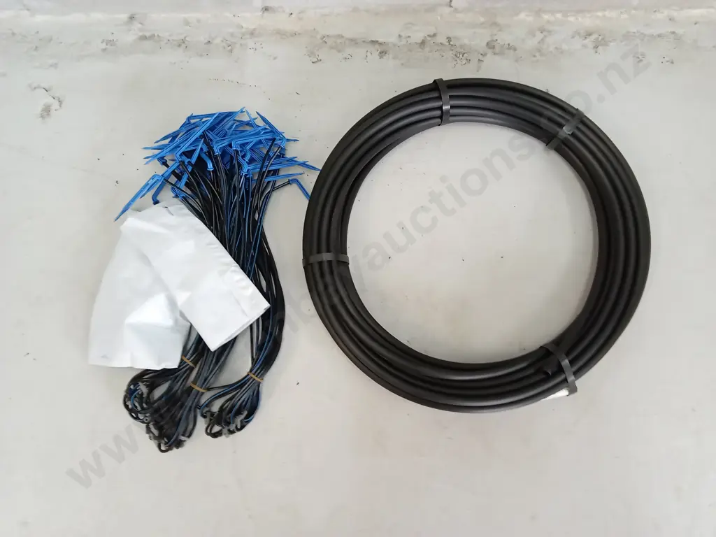 BRAND NEW GARDEN DRIP IRRIGATION KIT Image 1++