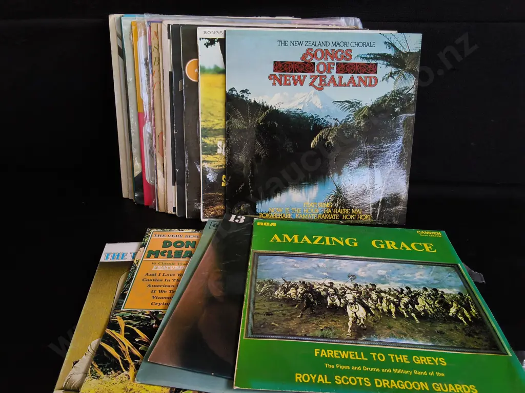 MIX OF VINTAGE RECORDS Image 1++