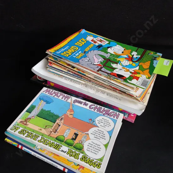 STACK OF VINTAGE DISNEY COMICS AND CHILDRENS BOOKS