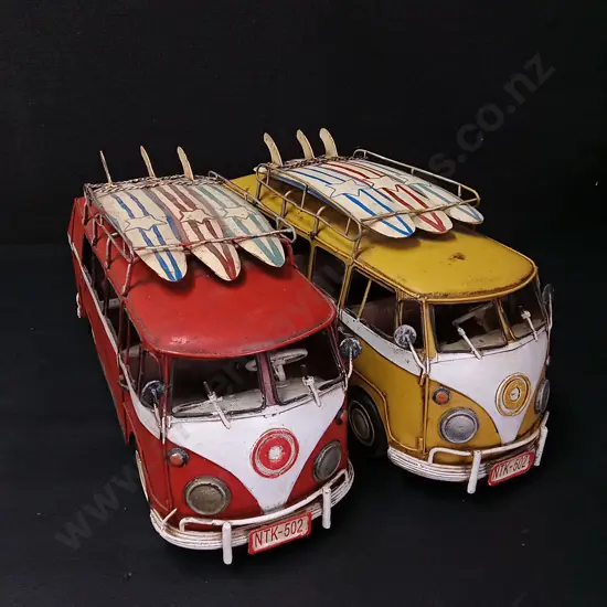 2 BOYLE METAL COLLECTABLE SURFERS VANS L31CM