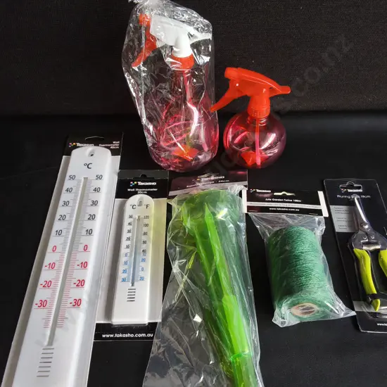 7 PIECES BRAND NEW TAKASHO GARDENING ITEMS