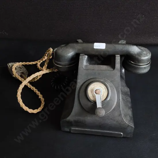 VINTAGE BLACK BAKELITE MANUAL MAGNETO TELEPHONE