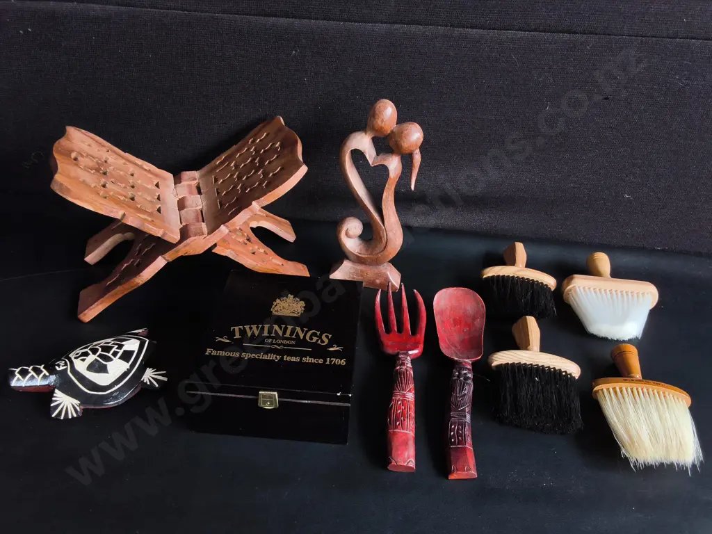 MIX OF WOODEN ITEMS, BOOK STAND, TWINNINGS BOX, SHOE BRUSHES, ETC Image 1++